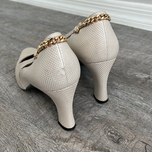 Vintage Stuart Weitzman Heels - Picture 3 of 7